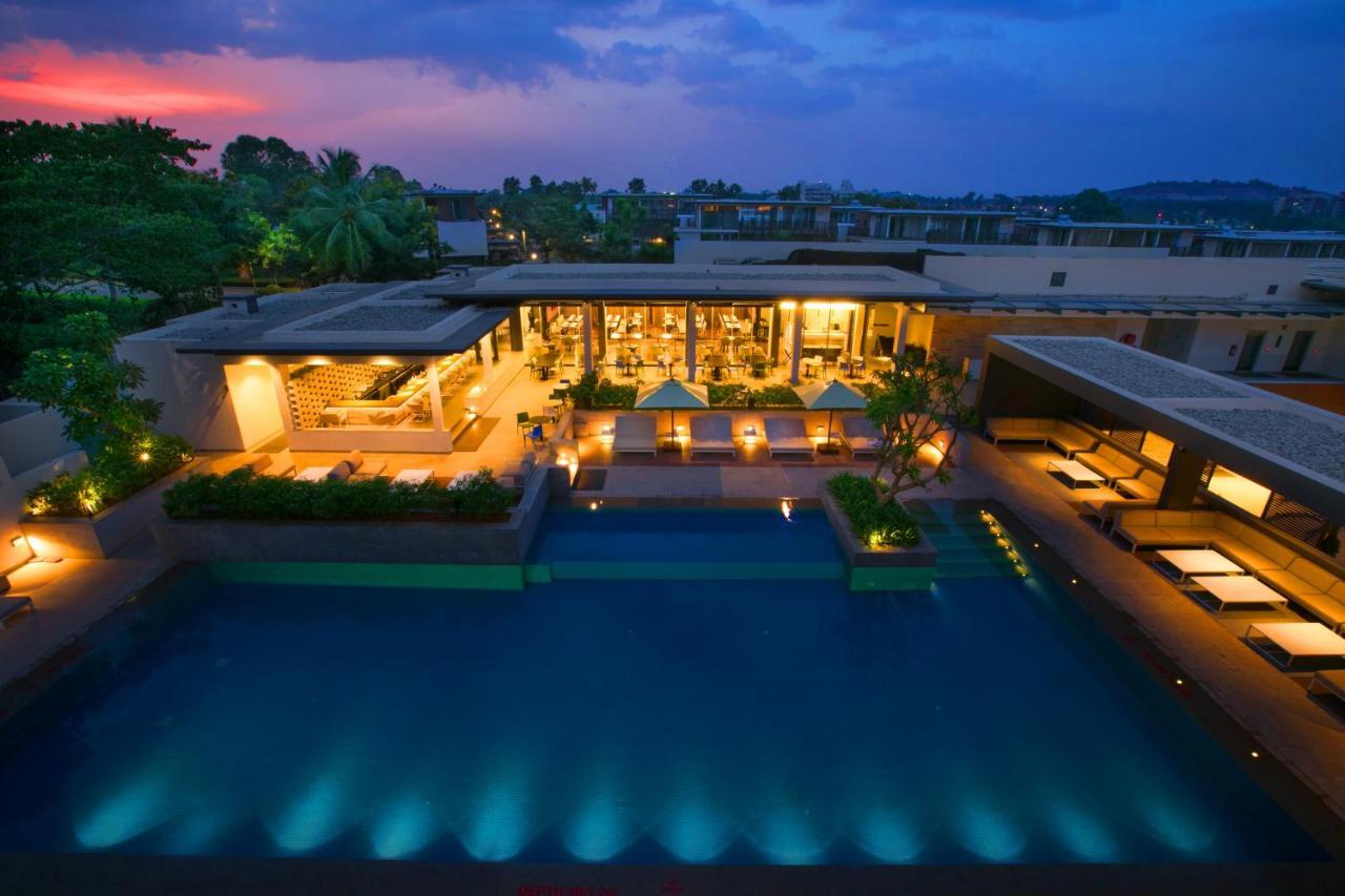 Blvd Club - Near Bengaluru Airport Hotel Settahalasūr Kültér fotó