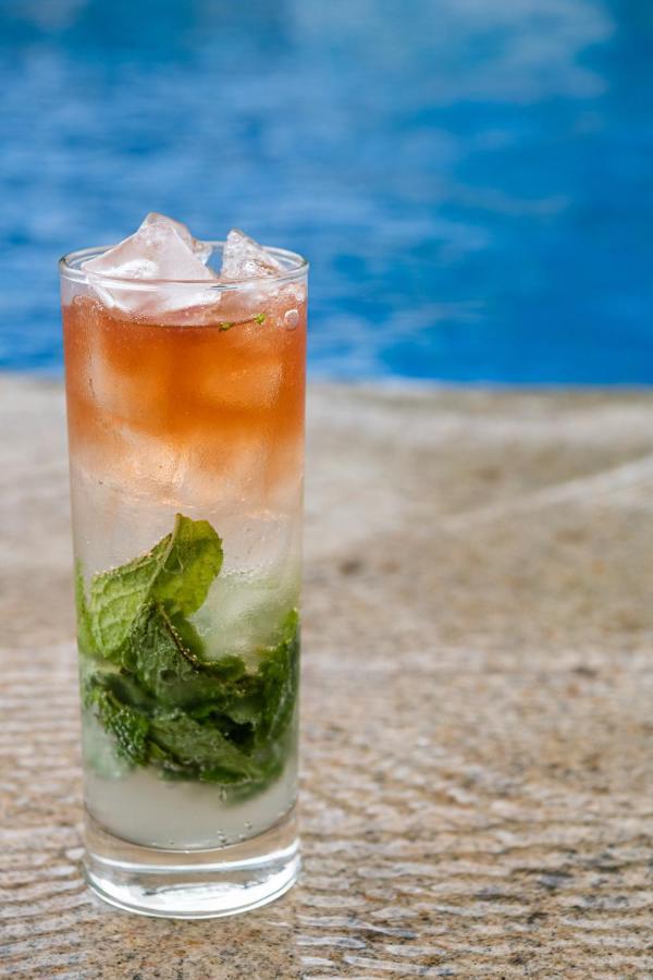 Blvd Club - Near Bengaluru Airport Hotel Settahalasūr Kültér fotó