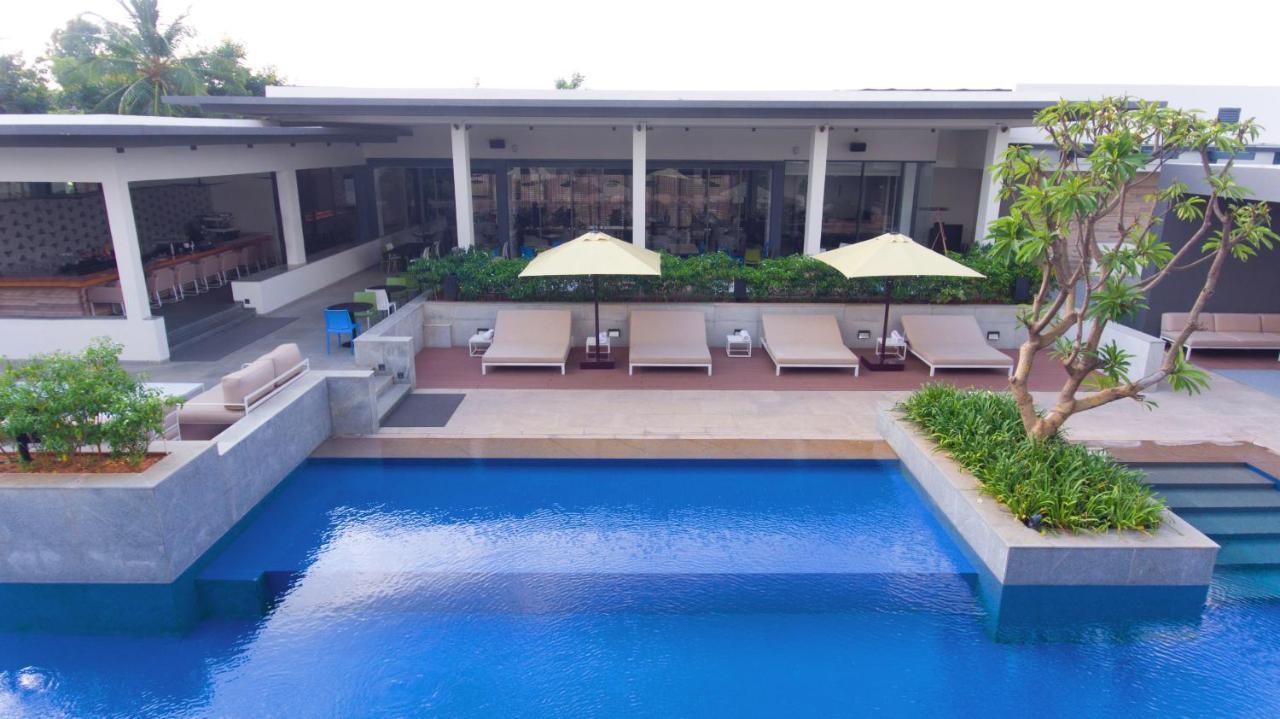 Blvd Club - Near Bengaluru Airport Hotel Settahalasūr Kültér fotó