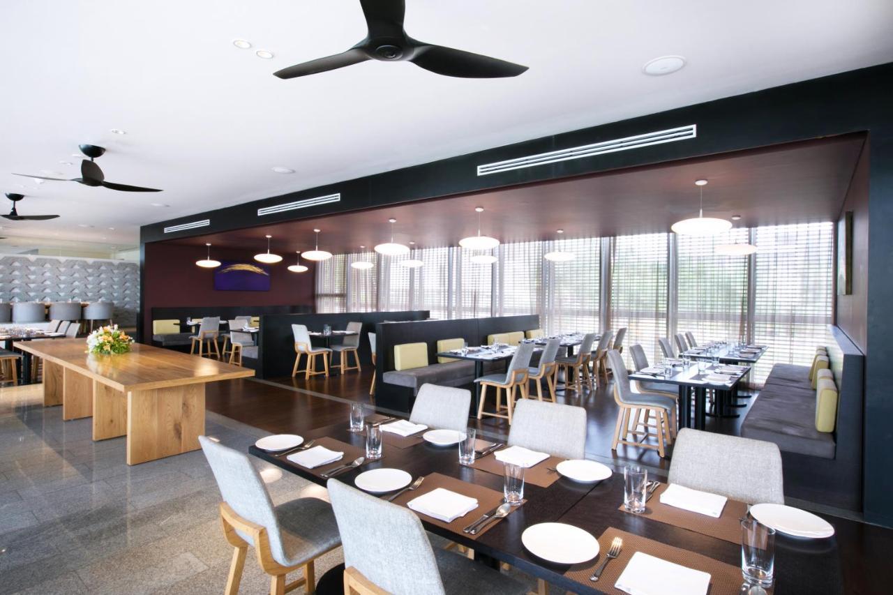 Blvd Club - Near Bengaluru Airport Hotel Settahalasūr Kültér fotó