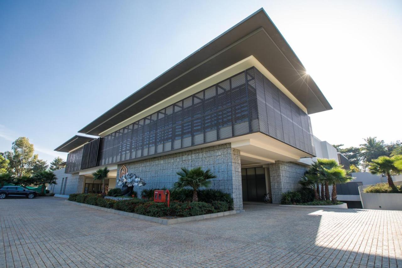Blvd Club - Near Bengaluru Airport Hotel Settahalasūr Kültér fotó